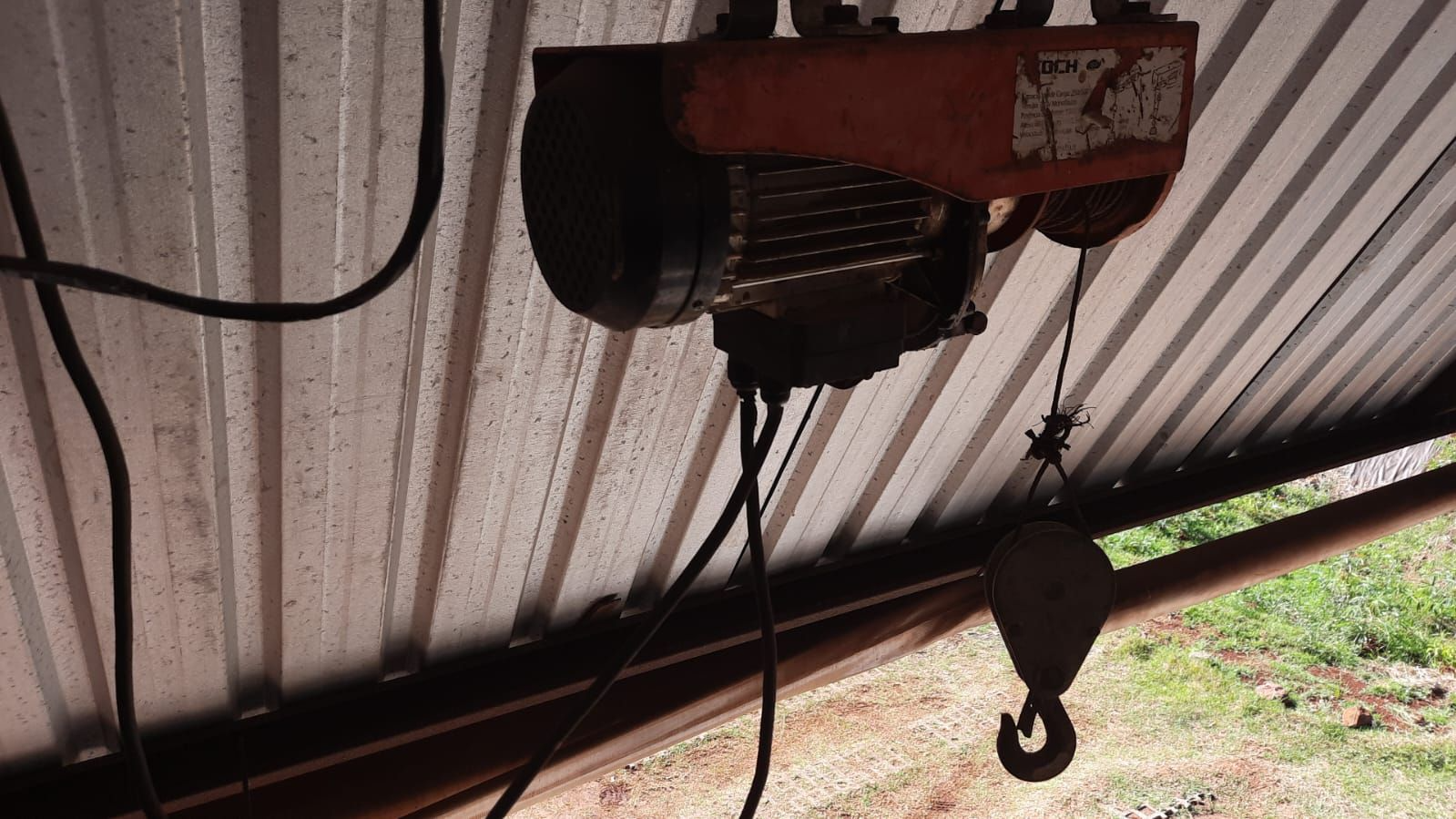 Guincho talha elétrica Koch 250/500 Kg 220 volts monofasico usado funcionado 100%