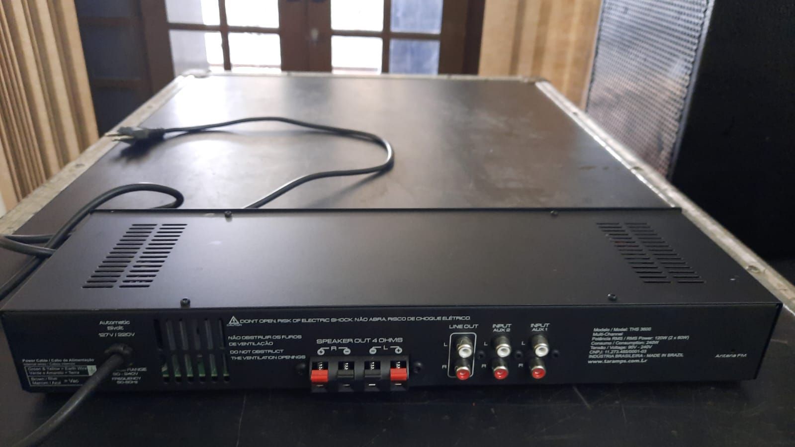 Receiver Home Amplificador Residencial Taramps THS 3600 Mic USB BT AUX semi novo R$650,00