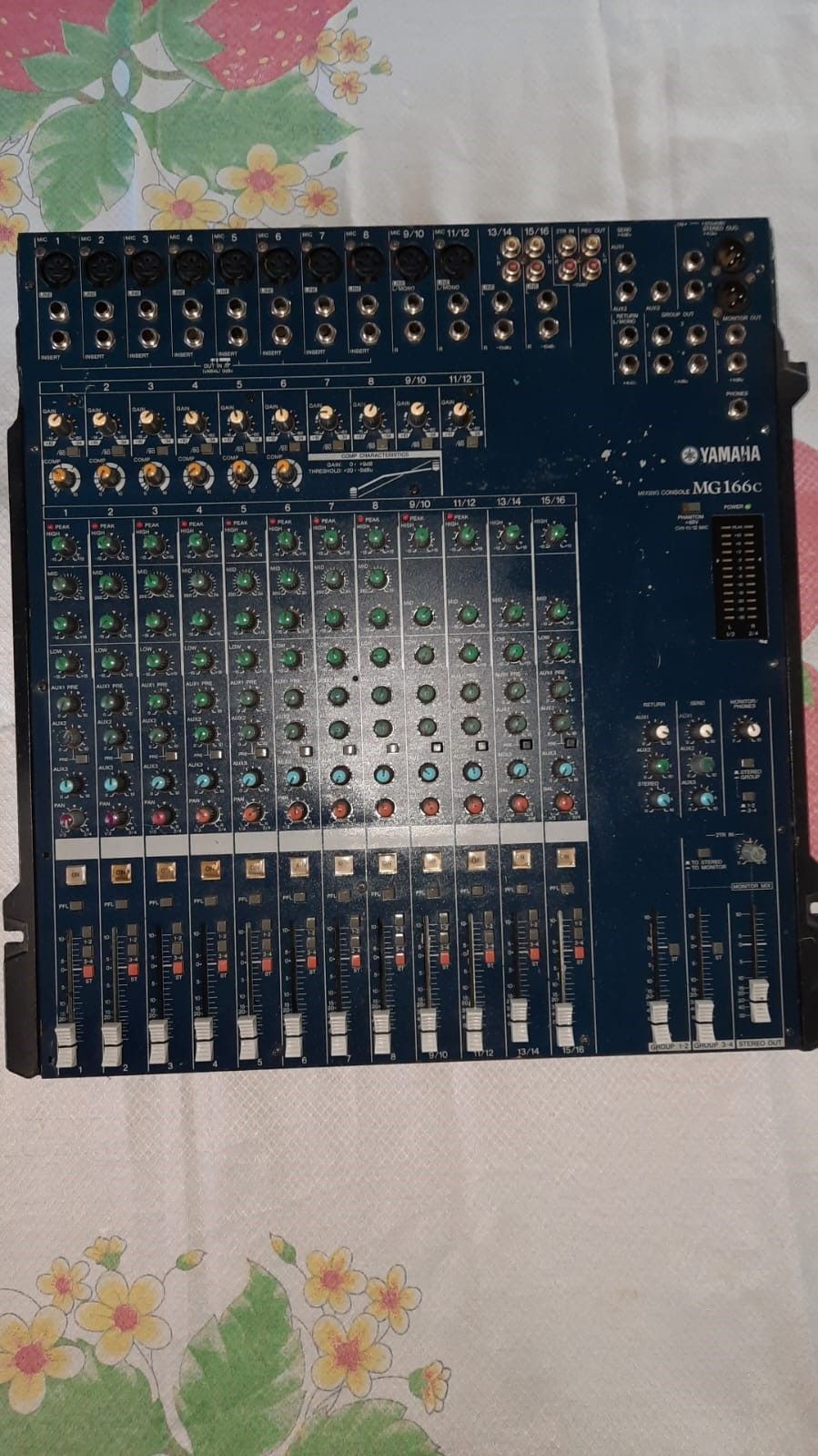 Mesa Yamaha 16 canais modelo MG166c toda revisada funcionando 100%