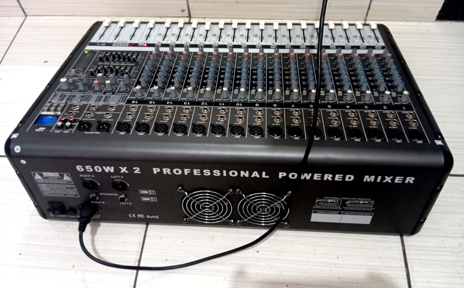 som Mesa De Som Ativa 2x650w Arcano Mr-16 18 Canais duplo equalizador efeito de voz Usb 220 volts