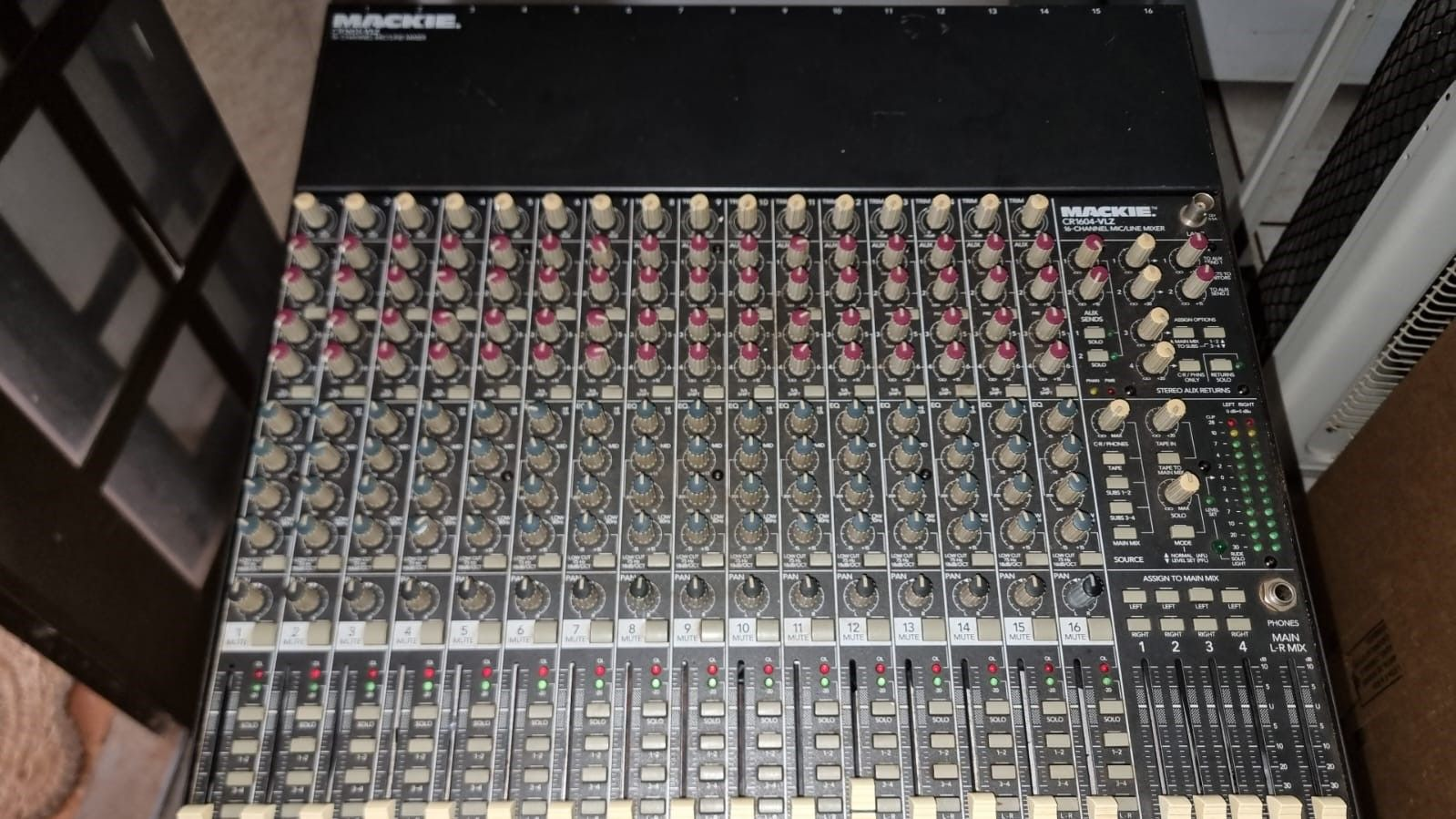 Mesa de som Makie Cr1604-vlz, 16 canais profissional bem conservada funcionando 100%