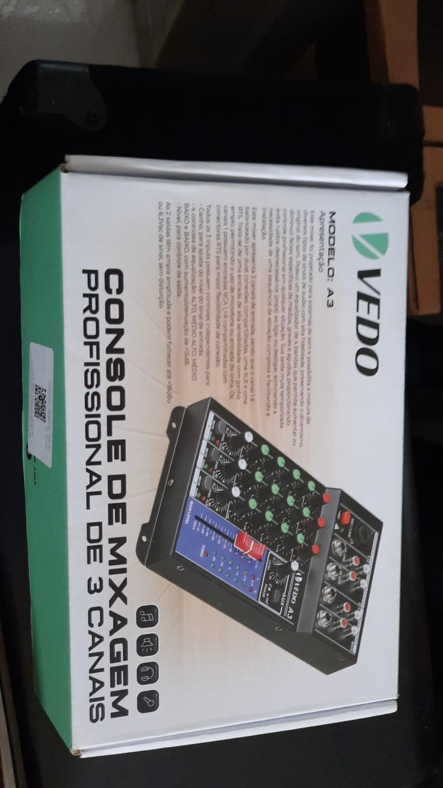 som Mesa Vedo A3 12 volts com 3 canais phantom sistema estéreo para uso em carros semi nova