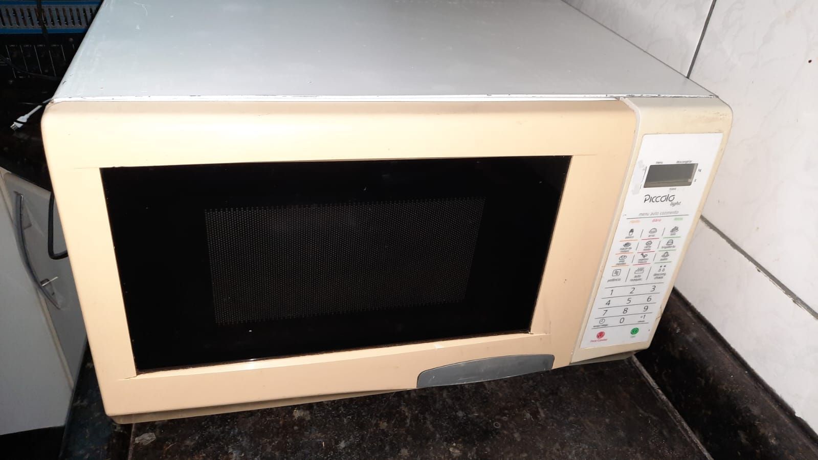 informatica Microondas Piccolo 25 litros usado funcionando 100%
R$250