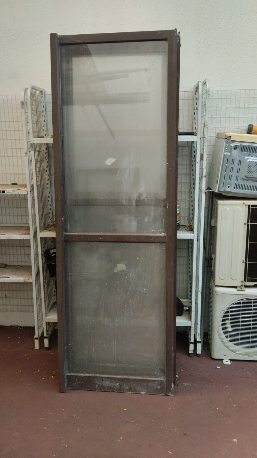 comercial Porta de correr em alumínio e vidro 2,16x0,72 usadas bem conservadas preço R$250,00 cada