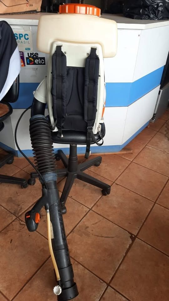 Pulverizador e soprador Costal Stihl SR 430 3.9 cv 14 Litros para Líquidos a Gasolina semi novo