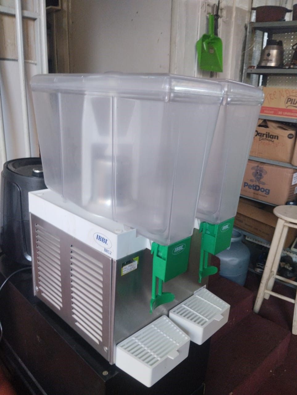 Refresqueira Ibbls 2 cubas de 30 litros semi nova funcionando 100%
R$2.000  