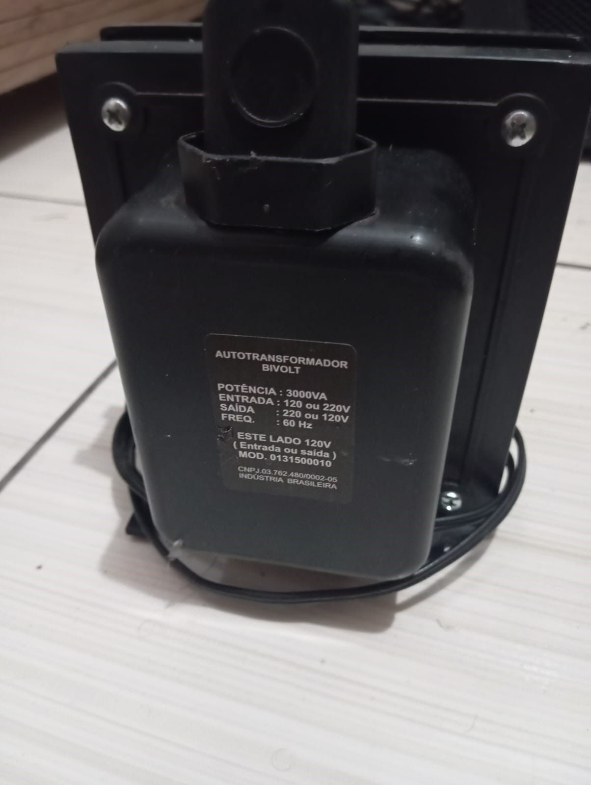 Transformador de voltagem 3000 va bivolt 110v 220v semi novo