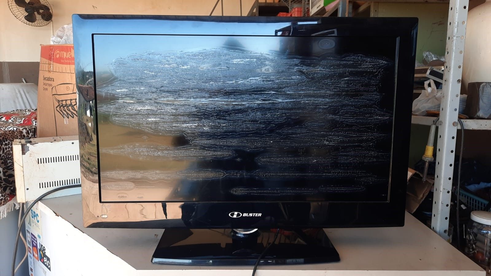 eletrodomestico Tv com defeito 32