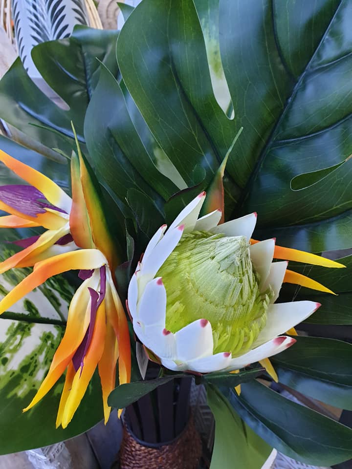 Fake Flower And Leaf — Discount Variety Store in Alice Springs, NT