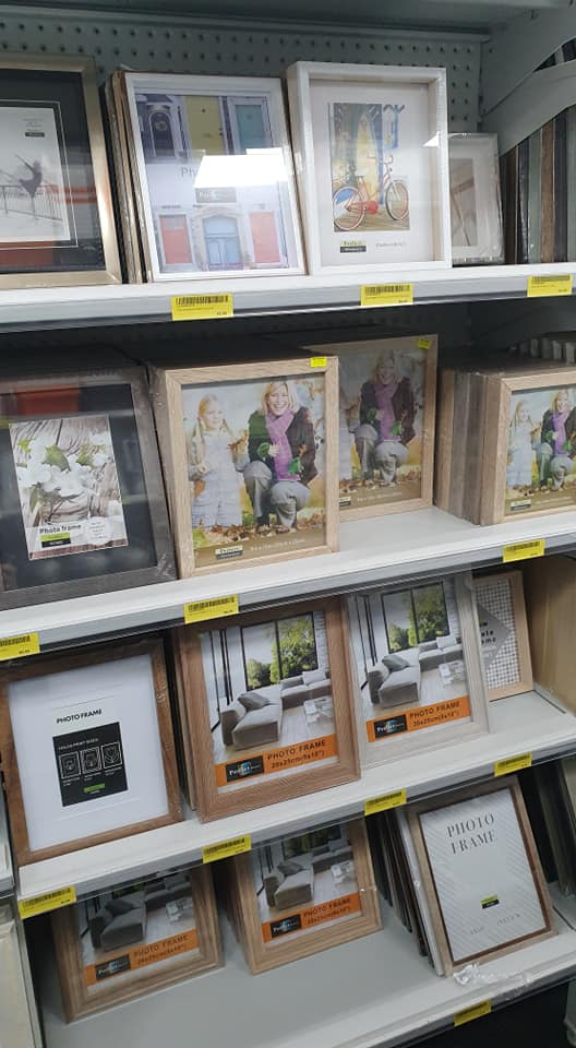 Picture Frame With Family — Discount Variety Store in Alice Springs, NT