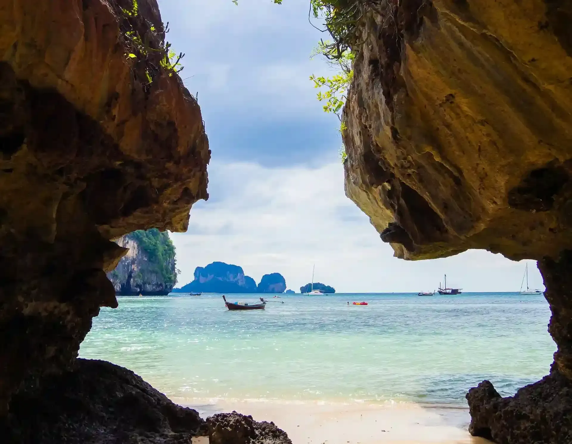 4-islands-tour-in-krabi-by-longtail-boat-21.webp
