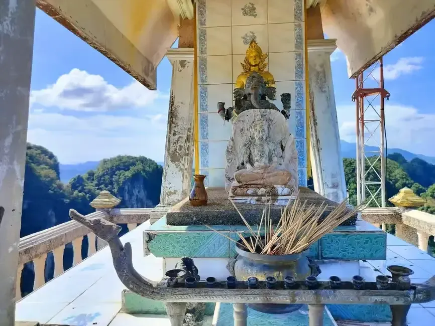 statue in tiger cave temple