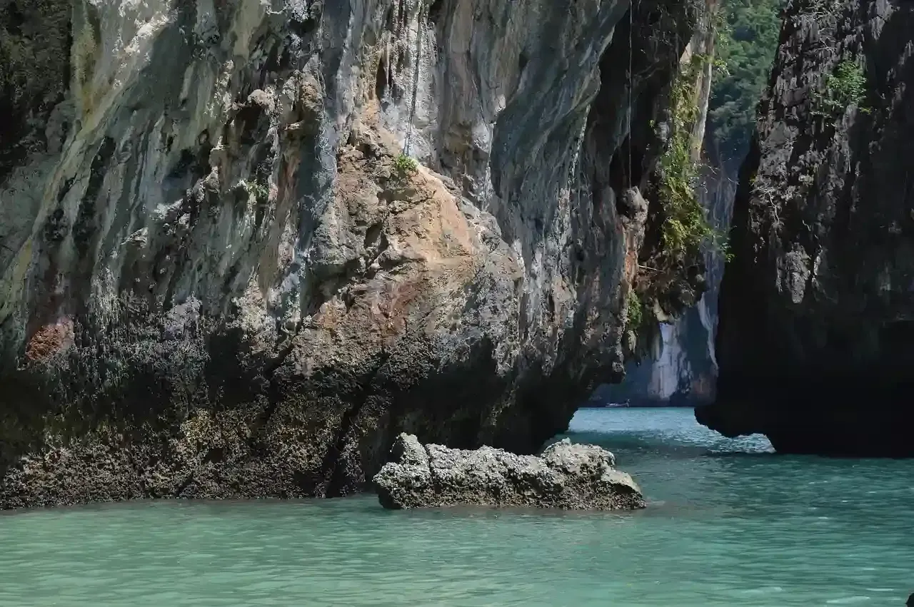 rock formation on koh phi phi islands