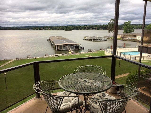 View of the lake from deck at Willow Beach D8