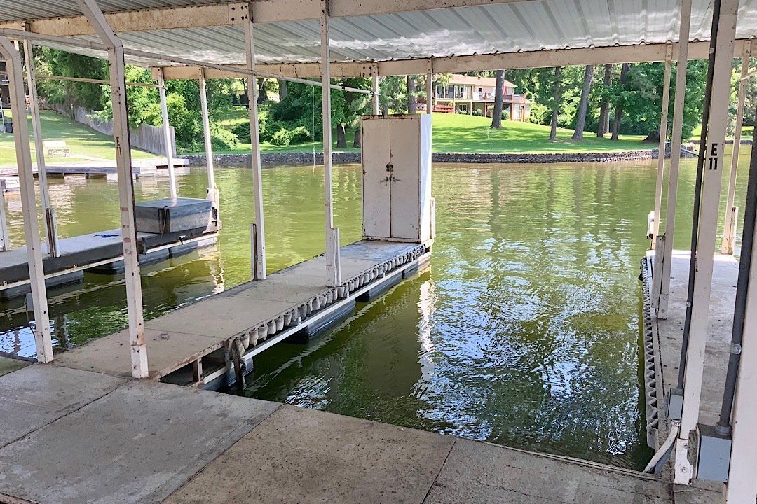 Powered boat slip available at Willow Beach B9