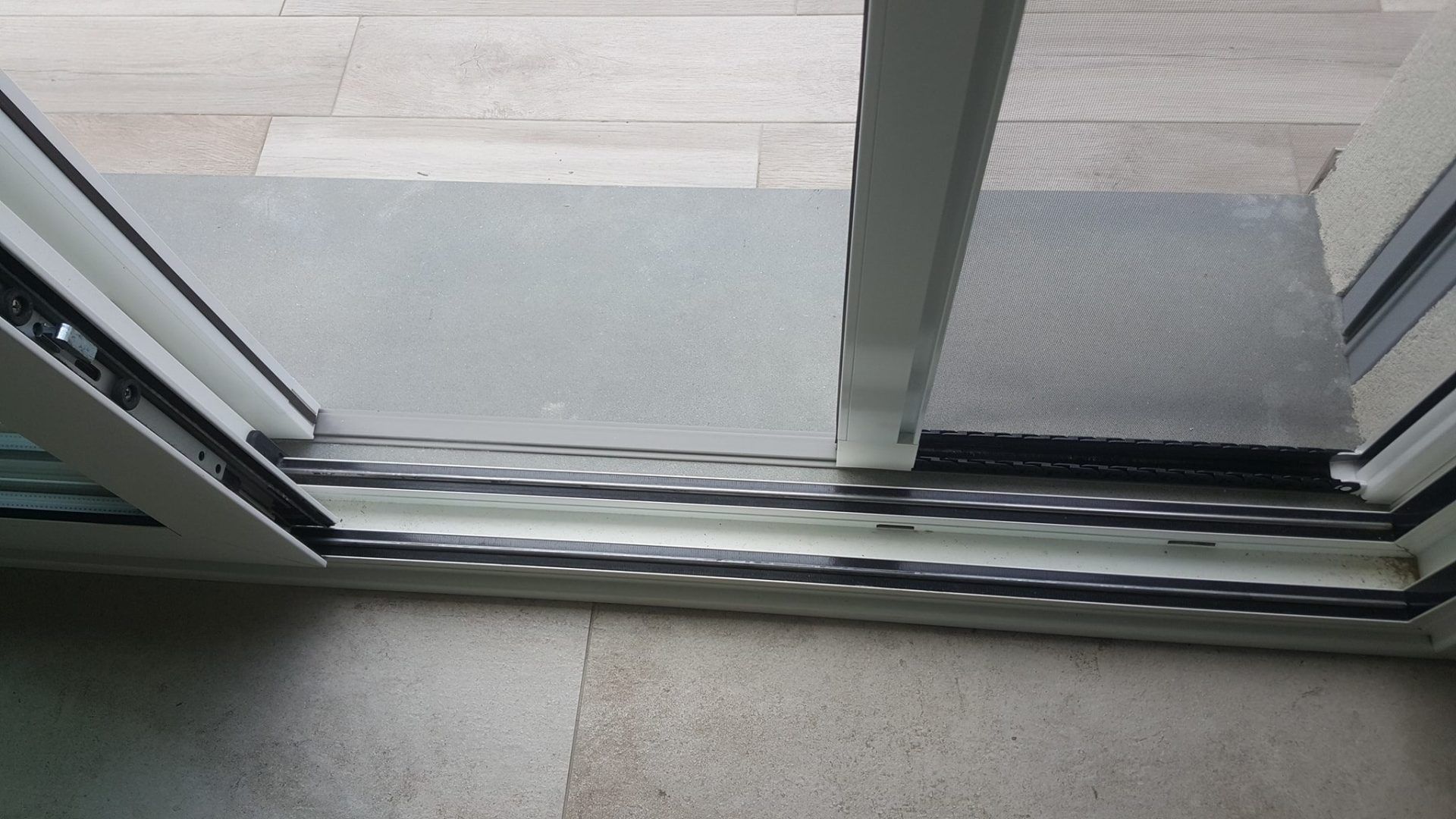 Infisso in PVC con zanzariera