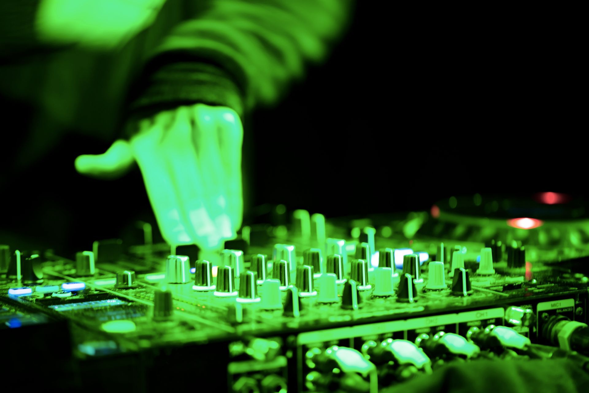 Volume On — Brooklyn, NY — Real Sophistixated Rekordz Ent