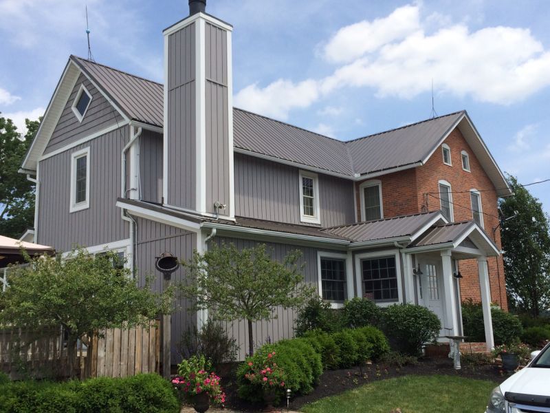 SIDING Mastic Board & Batten (Harbor Gray)