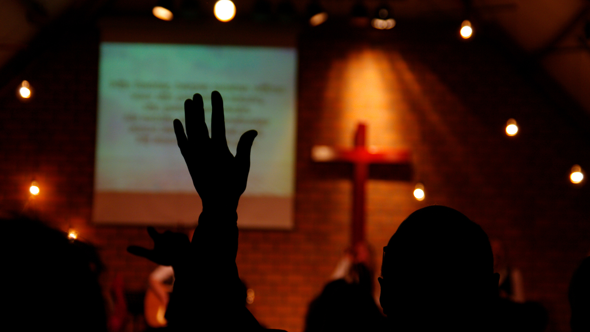 How Evangelical Churches Build Disciples Through Worship