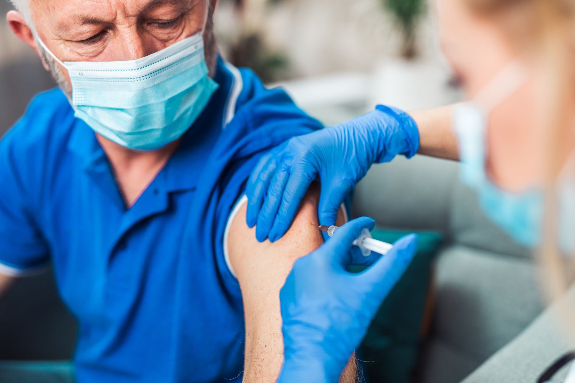 Os homens precisam se vacinar contra HPV