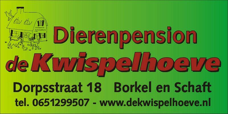 A green sign that says dierenpension de kwispelhoeve