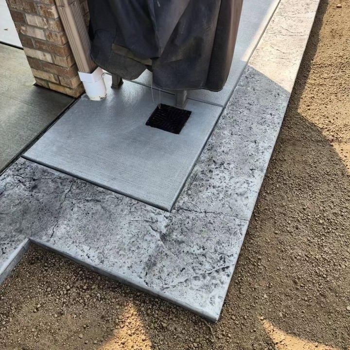 A concrete block with a hole in the middle of it