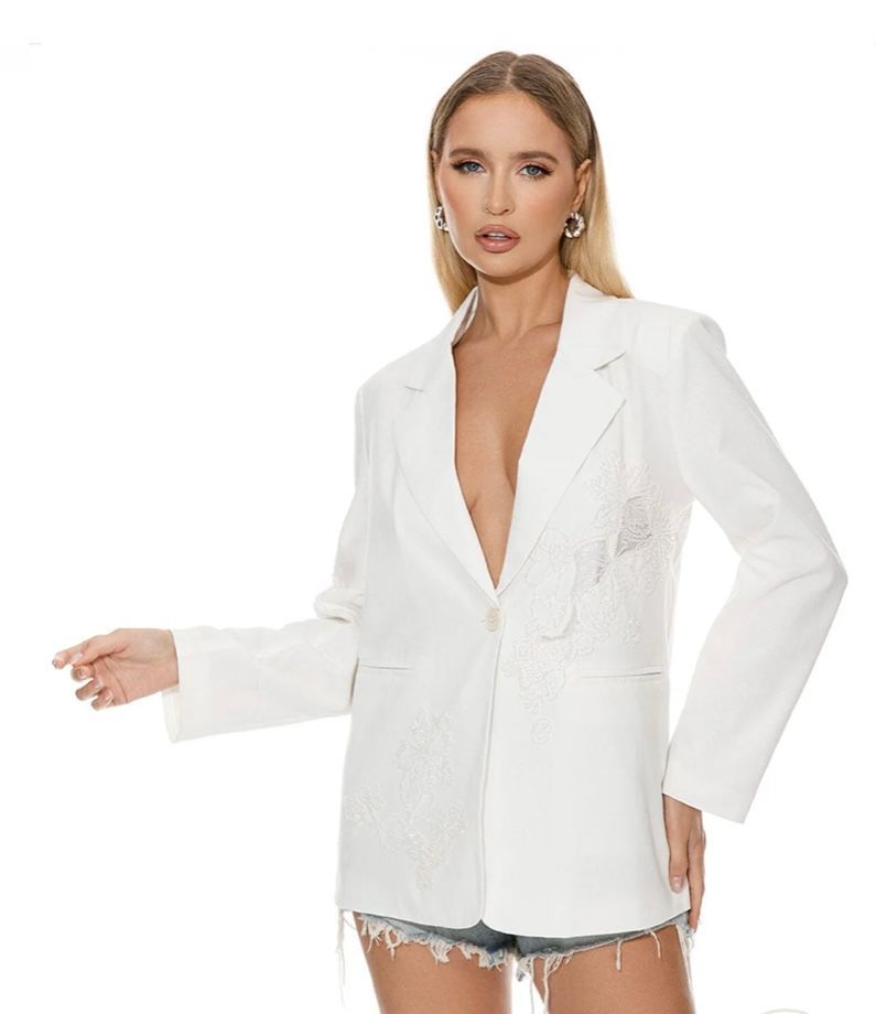 LONG SLEEVE BUTTON CLOSURE WHITE DETAIL BLAZER