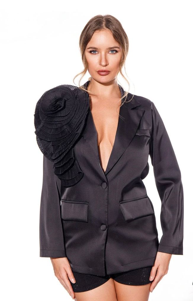 LONG SLEEVE BUTTON CLOSURE FRONT DETAILED SATIN BLAZER
