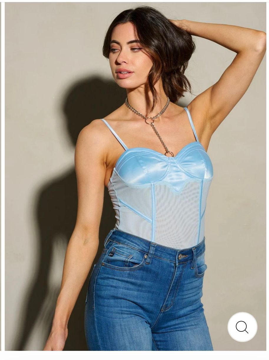 SLEEVELESS NECK CHAIN RUCHED BODYSUIT