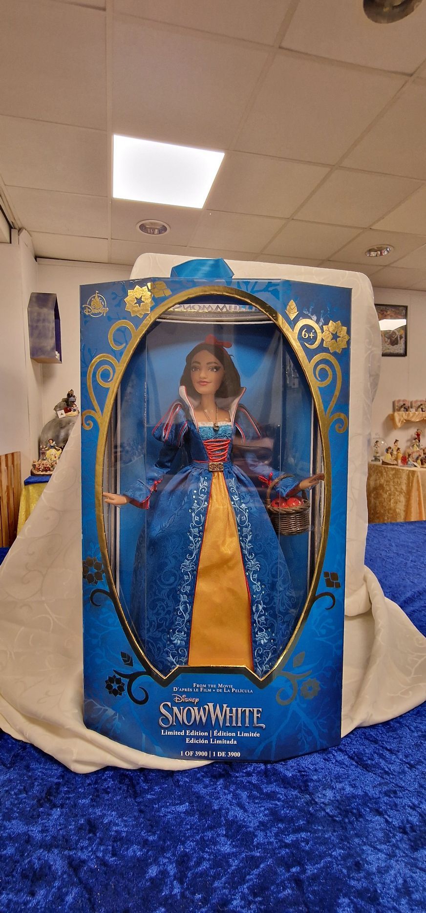 sneeuw witje pop uit DLP Limited Edition 1 of 3900