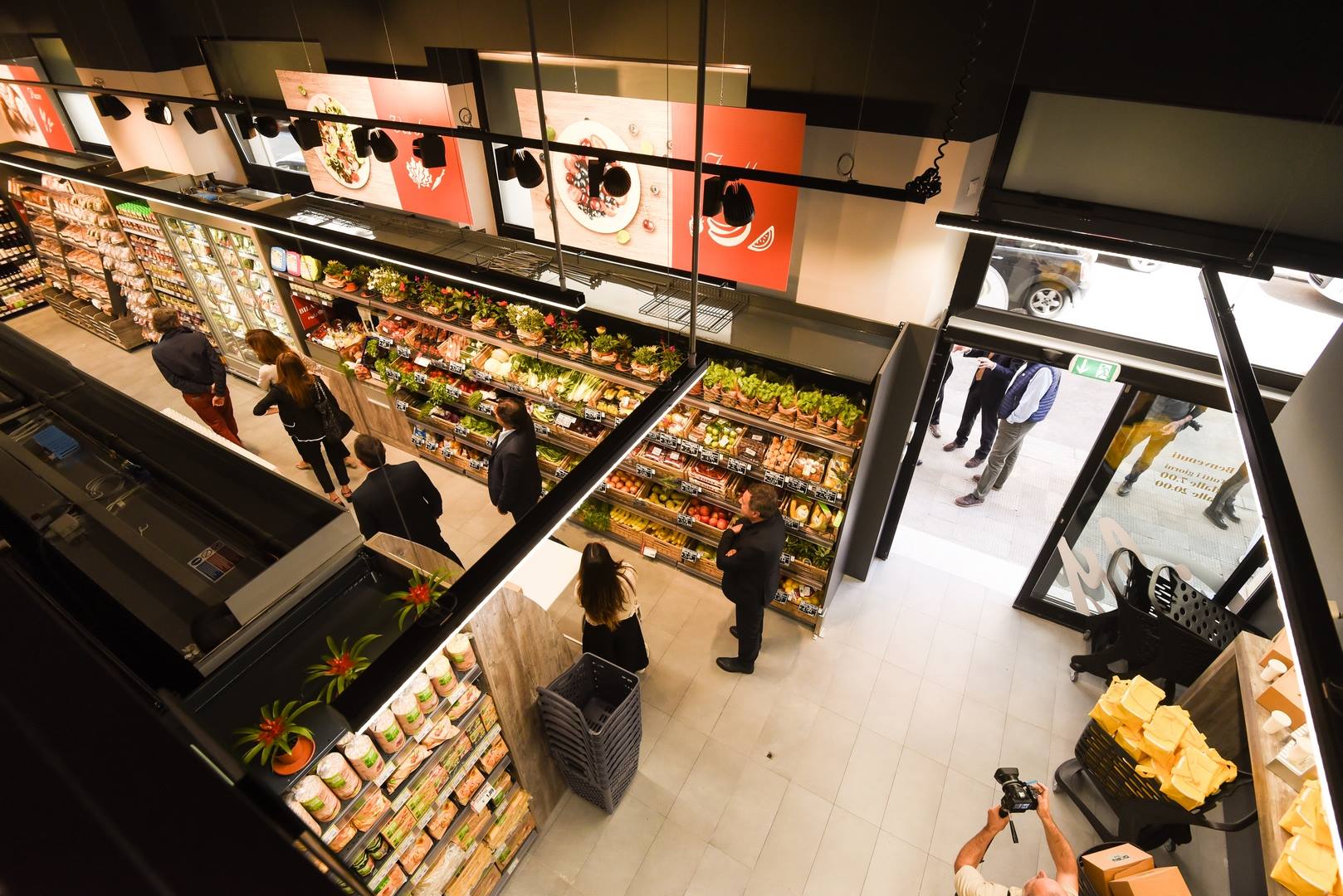 Interno di un supermercato