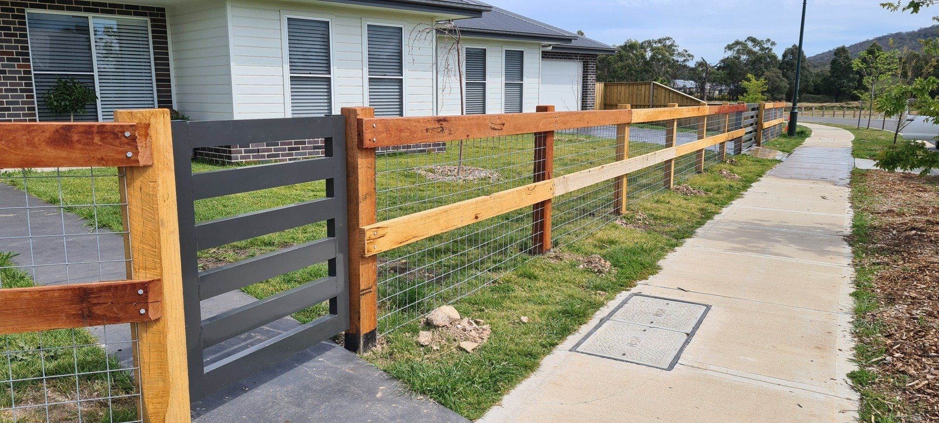 Outside of the House — Fences in Aylmerton, NSW
