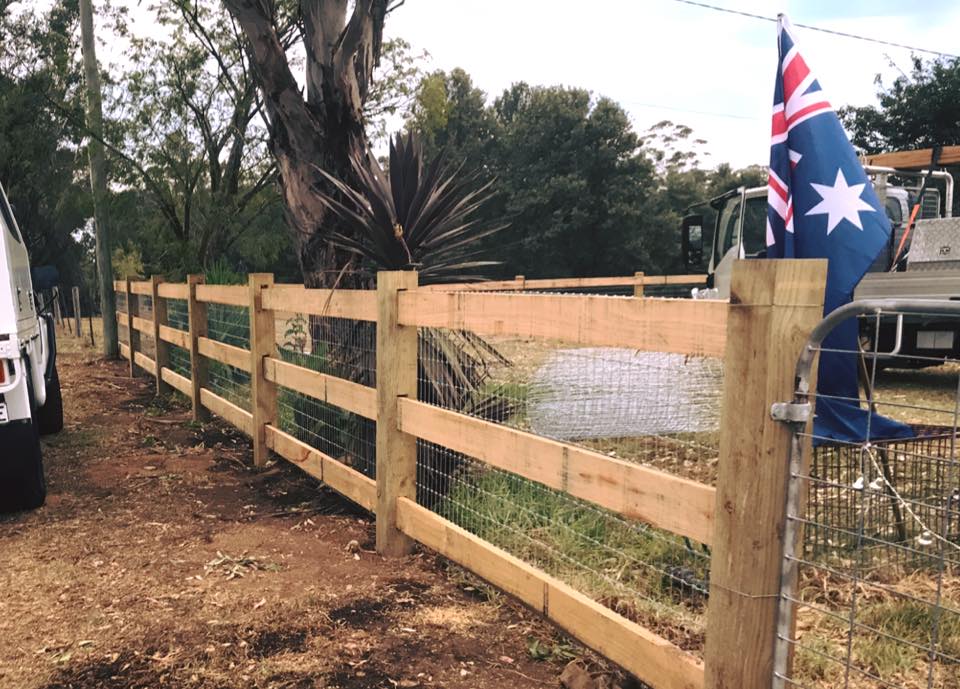 Farm Fence — Fences in Aylmerton, NSW