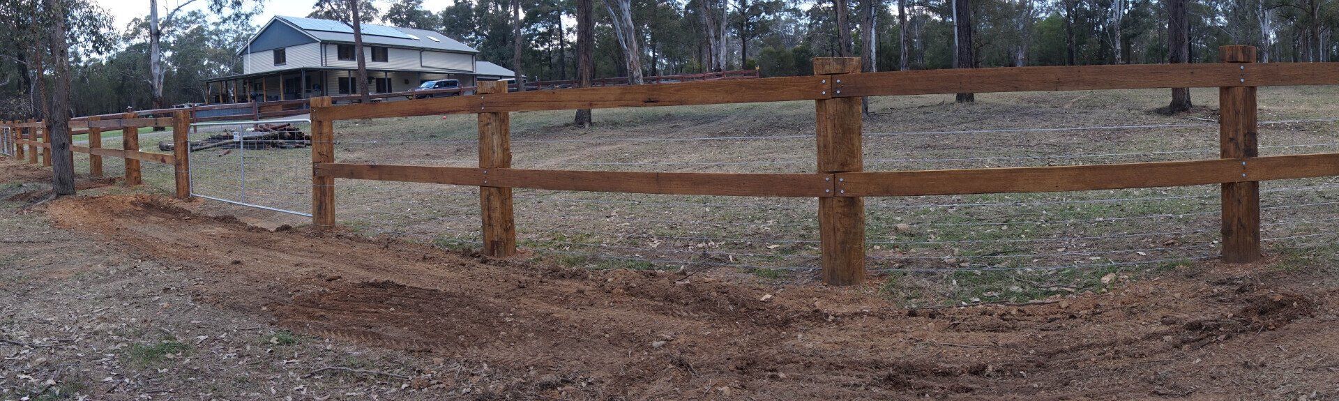 Close View of Long Fences — Fences in Aylmerton, NSW
