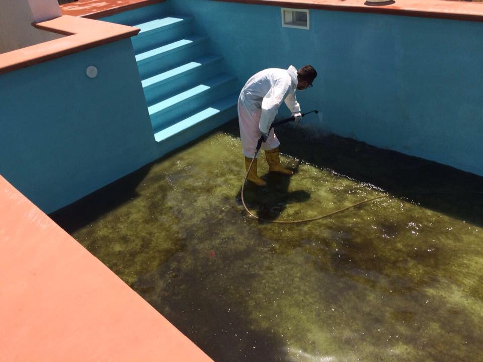 COZZETTO PULIZIA PISCINE E CISTERNE