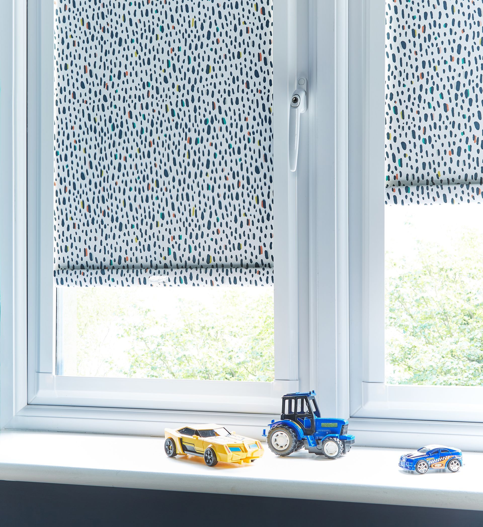 Perfect fit roller blinds