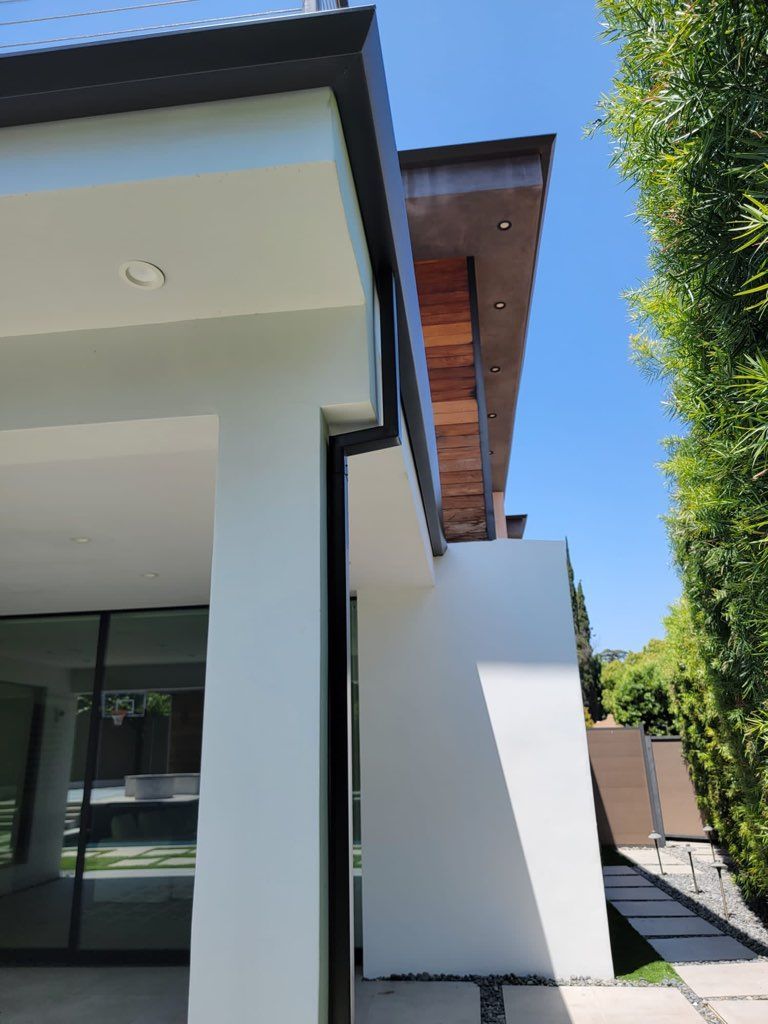 fascia baord with gutters