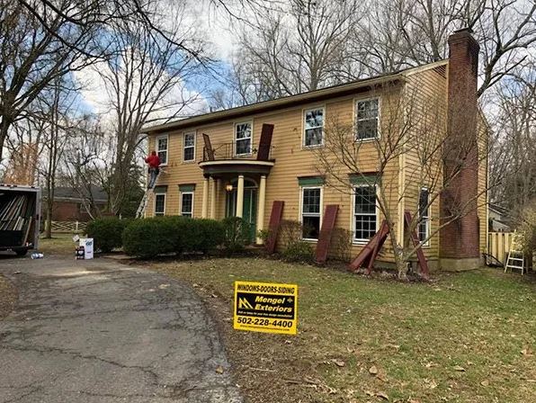 Mengel makeover before — Prospect, KY — Mengel Exteriors