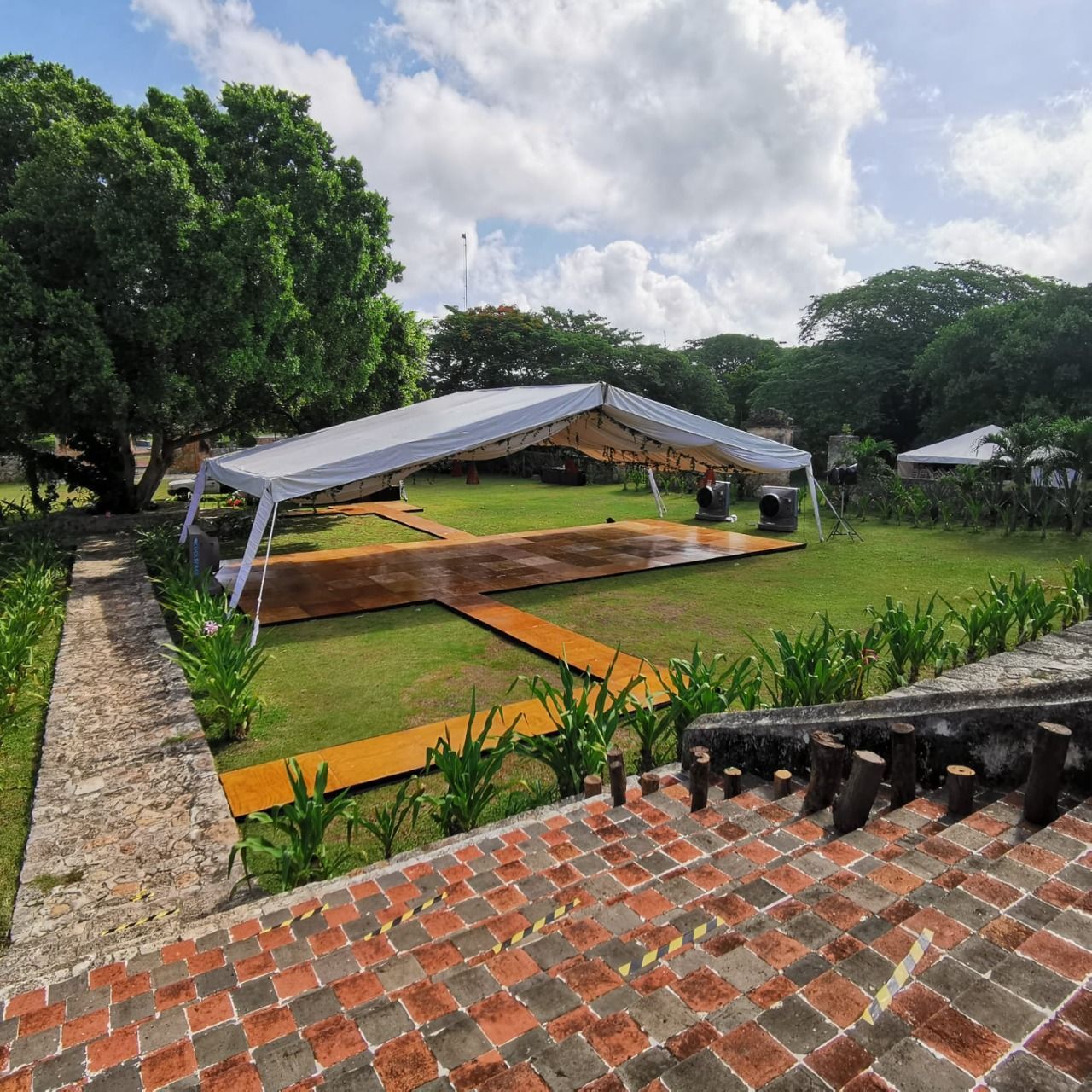 CARPAS Y TARIMAS OCTAVIO EZEQUIEL