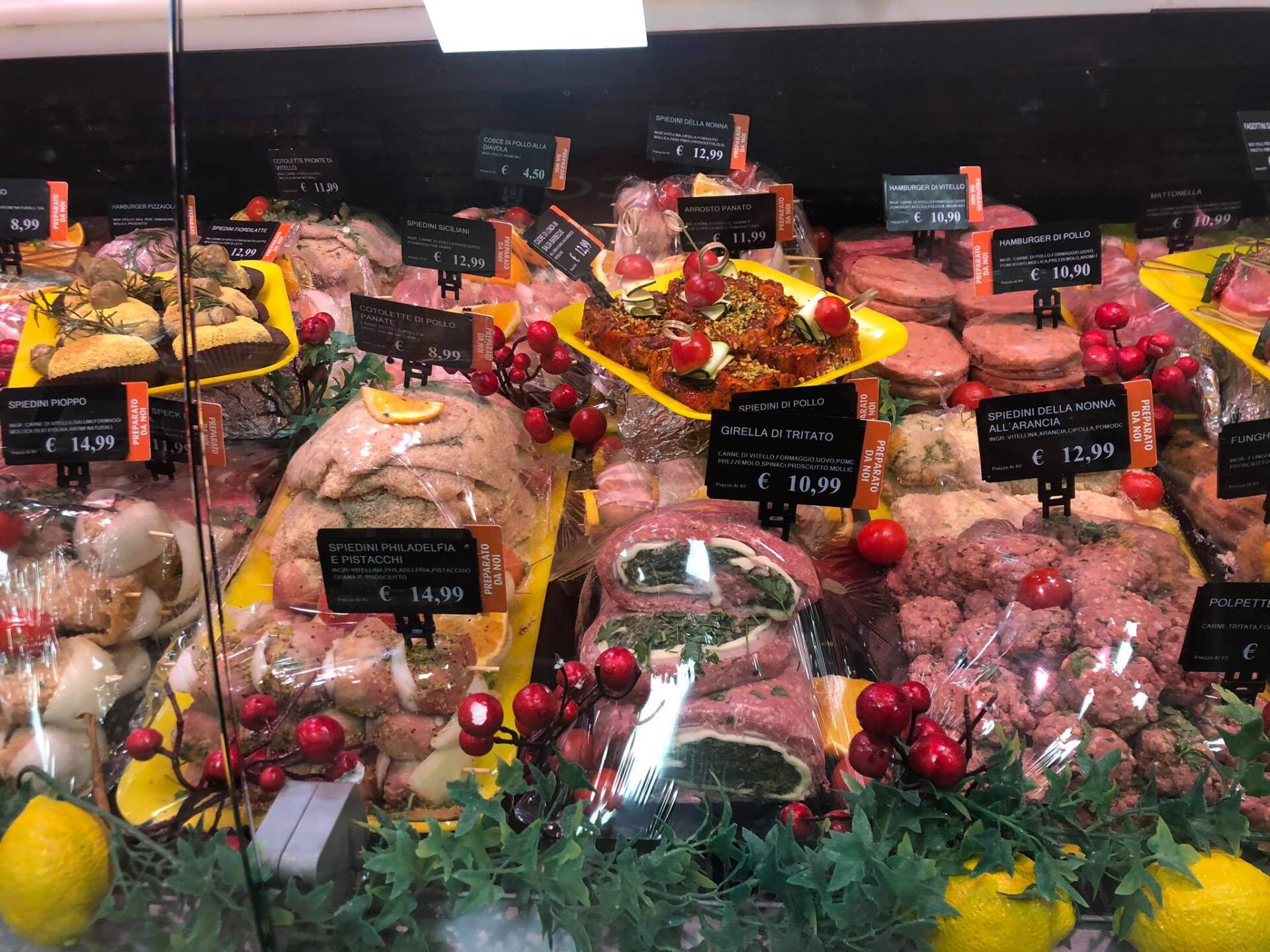 vetrina di una macelleria