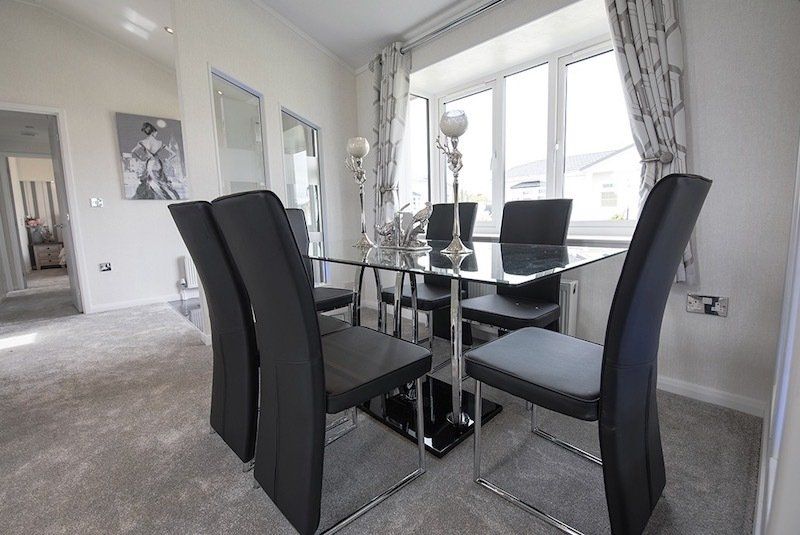 King's Heath Park, Harpenden, Hertfordshire. Park home living for over 50s.