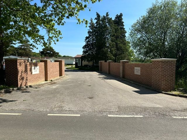 St Brelade's Resinteinal Park, Edenbridge. Park home living for over 50s.