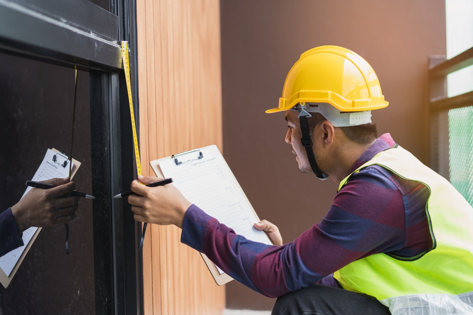 geometra con documento