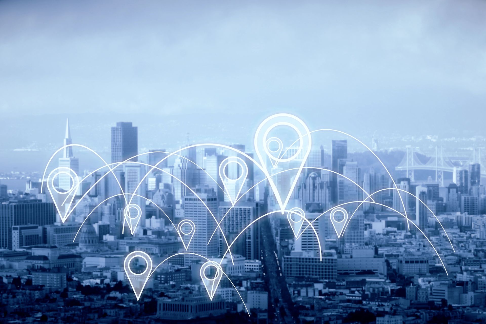 Paisaje urbano superpuesto con iconos de ubicación brillantes y líneas de conexión.