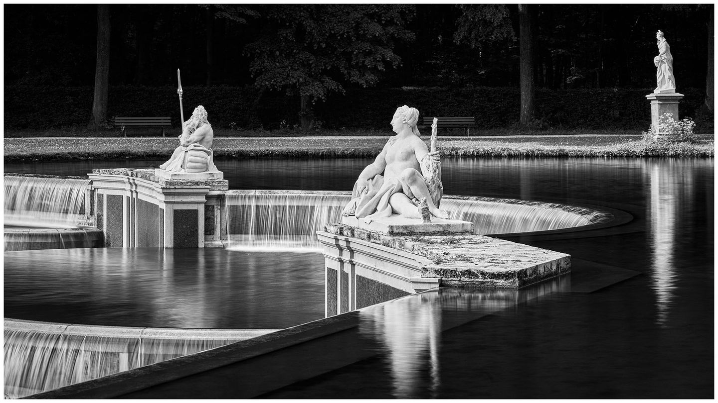 monochrome fine art,
online galerie münchen,
hochwertige wandbilder, schwarz-weiß kaufen, Wohnzimmer, Schlafzimmer, landschaft, alpen, berge, dolomiten, bergpanaorama, stillleben, Panoramabilder, Fotografie schwarz weiß
