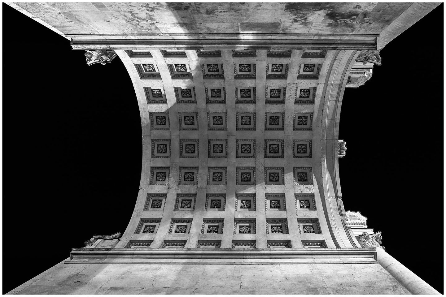 monochrome fine art,
online galerie münchen,
hochwertige wandbilder, schwarz-weiß kaufen, Wohnzimmer, Schlafzimmer, landschaft, alpen, berge, dolomiten, bergpanaorama, stillleben, Panoramabilder, Fotografie schwarz weiß