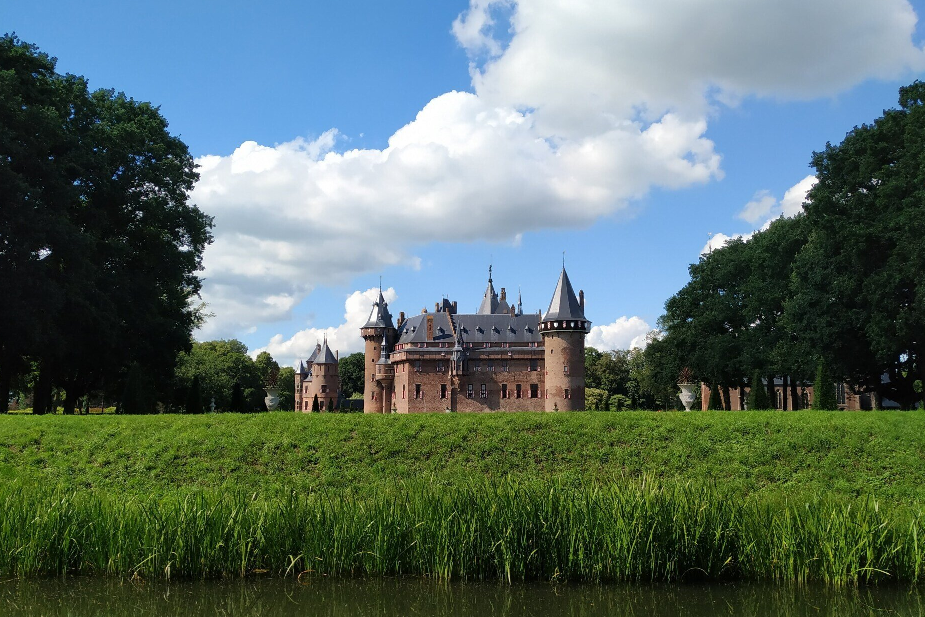 Biketour cycling to De Haar Castle