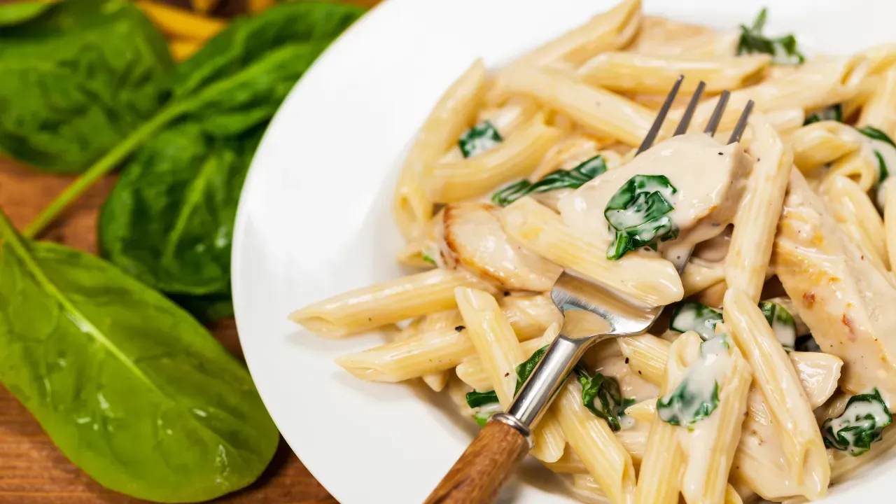 Creamy Chicken and Spinach Pasta