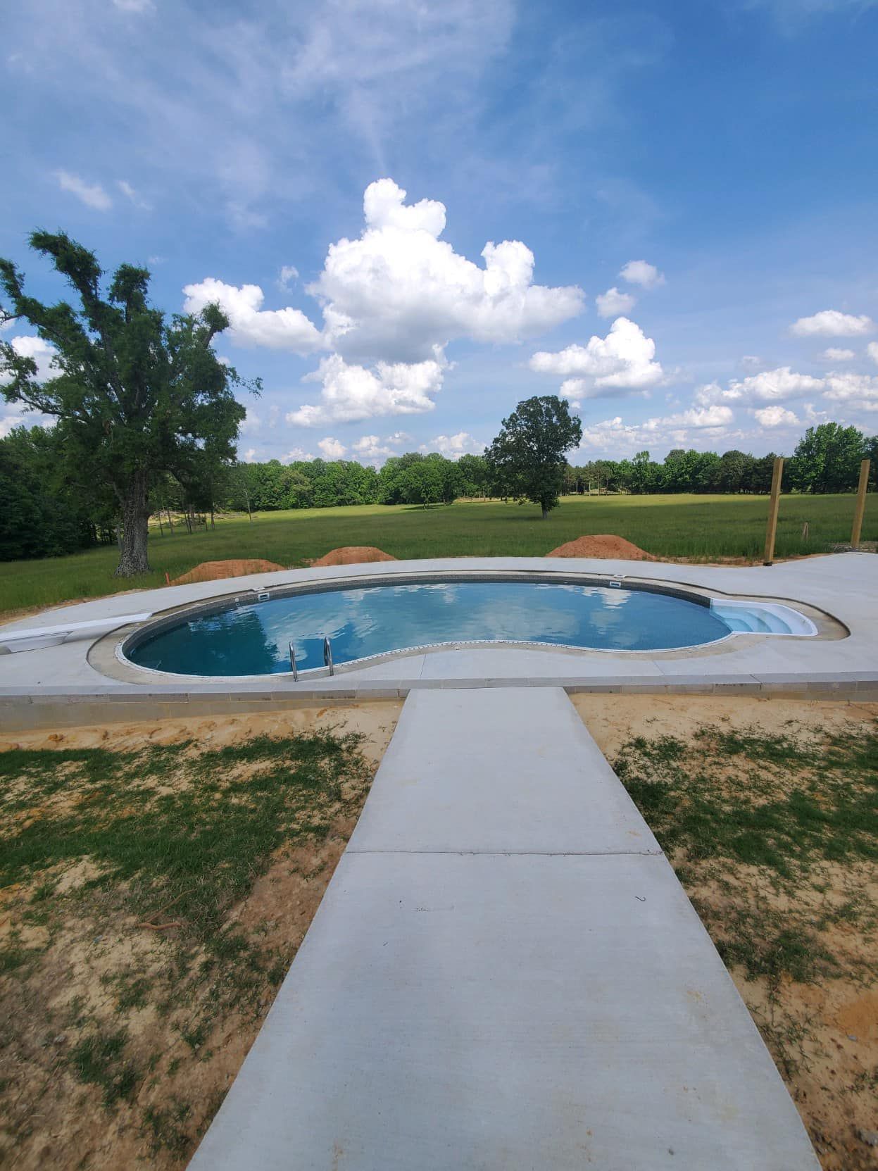 Swimming Pools in North Mississippi 