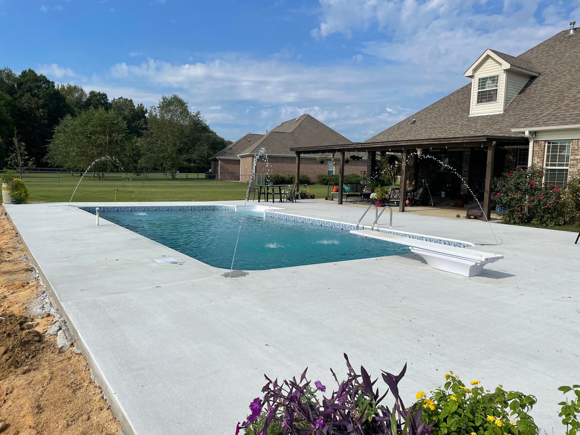 Swimming Pools in North Mississippi 